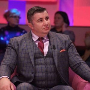 Kur kriza e lidershipit maskohet si kërcënim kombëtar