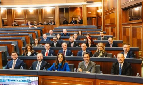 PDK: Përgjegjësia e parë mbi LVV-në, por jemi të gatshëm të formojmë qeverinë e re me kryeministër Bedri Hamzën