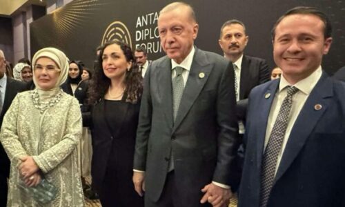 Osmani falenderon Erdoganin dhe gruan e tij: Kosova çdo ditë e më shumë po e fuqizon pozitën e saj në arenën ndërkombëtare