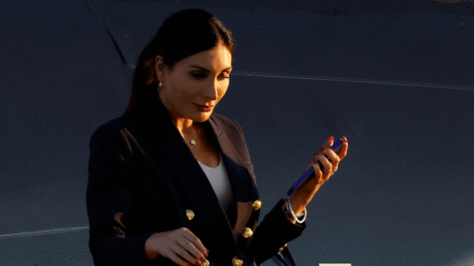 Shtëpia e Bardhë shkarkon zyrtarë të shumtë të administratës pasi presidenti u takua me aktivisten e ekstremit të djathtë, Laura Loomer