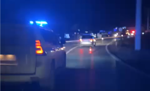 Aksidenti me fatalitet në Deçan, njëri nga të lënduarit dërgohet në QKUK