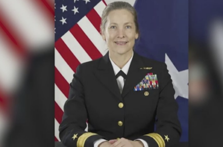 Trump vijon spastrimet në ushtri, shkarkon zëvendësadmiralen e Marinës Amerikane