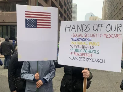 Mijëra njerëz i bashkohen protestës kundër Trump në Boston