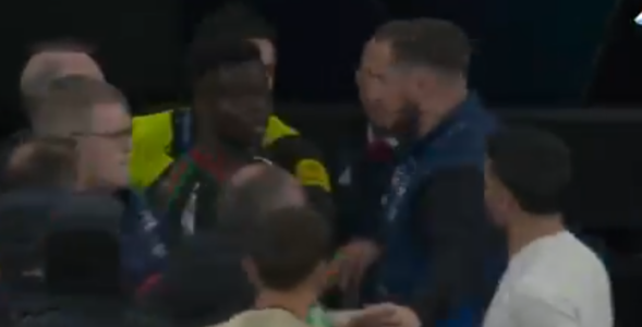 Përplasje mes Saka dhe Carvajal pas pjesës së parë (VIDEO)