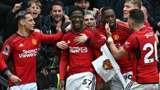 Chelsea mbetet i vendosur për të nënshkruar me dy yjet e Man Utd