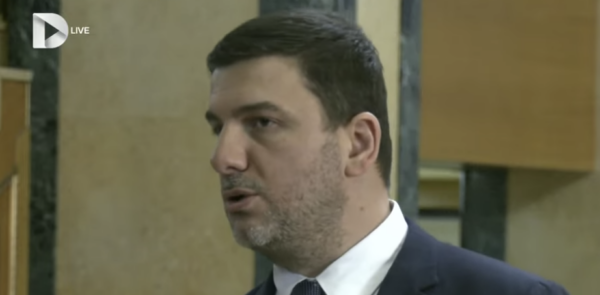 Krasniqi: Vetëvendosje të gjejë një kandidat tjetër, Albulena Haxhiu është simbol i dështimit të 4 vjeçarit të kaluar