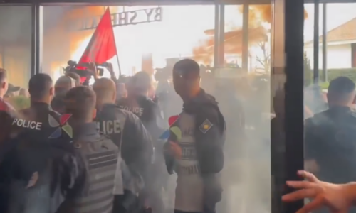 ‘‘O ti majmun’’, tensione gjatë protestës së veteranëve kundër Trendafilovas