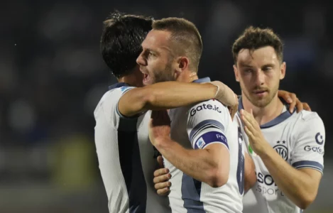 Interi në epërsi pas pjesës së parë