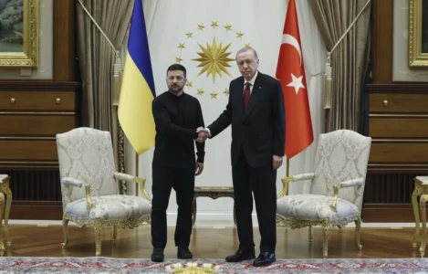 Zelensky: Erdogan njeh Krimenë si pjesë të Ukrainës