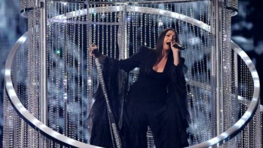 Flamuri palestinez u valëvit në provën e përfaqësueses së Izraelit në Eurovision, në publik pati menjëherë britma