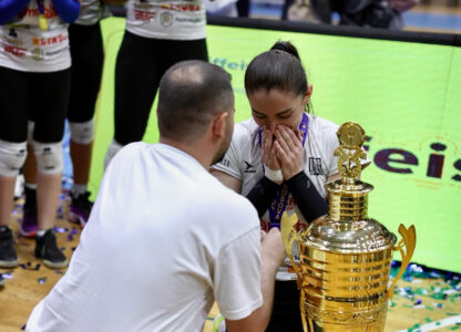 Pasi ngriti në qiell si kapitene Kupën, volejbollistja e Fer Vollej Ferizaj u befasua nga i dashuri i saj