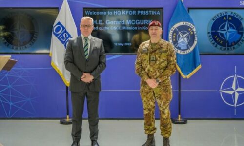 Komandanti i KFOR-it pret shefin e OSBE-së në Kosovë, diskutuan për sigurinë e dialogun