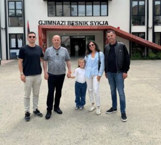 Ramiz Lladrovci voton në Shqipëri: Kandidati të cilin e votova pres të jetë avokat i çështjes kombëtare