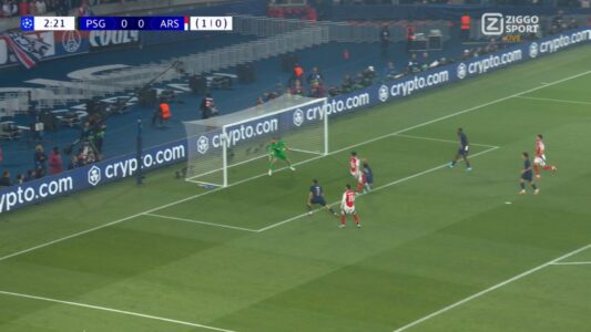 Arsenali e nis furrishëm ndeshjen, kërkon golin me çdo kusht ndaj Parisit