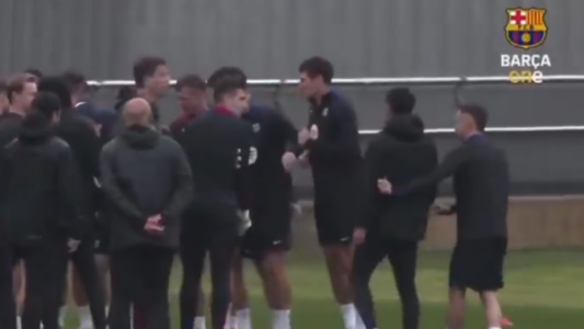 “Shikoni kush është kthyer”, Barcelonës i rikthehet top lojtari në stërvitje