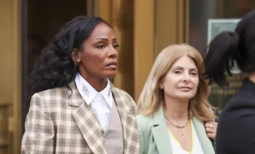 “Ai e goditi, e shqelmoi dhe e tërhoqi zvarrë Cassien”: Dawn Richard dëshmon në gjyqin e Diddyt