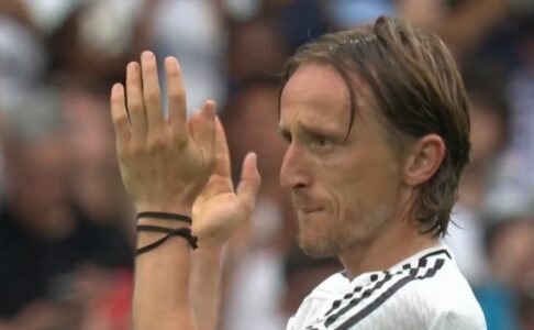 Fundi i një legjende, Luka Modric me lotë në sy i thotë lamtumirë tifozëve të Real Madrid