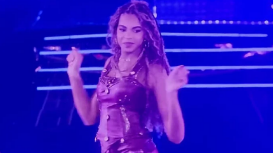 Vajza 13-vjeçare e Beyonce-s vodhi shfaqjen, ajo kërceu me hitin e prindërve të saj dhe bëri bujë