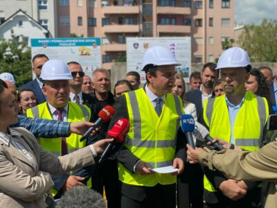 Kurti pyetet për ngërç institucional, përgjigjet për banim në Podujevë