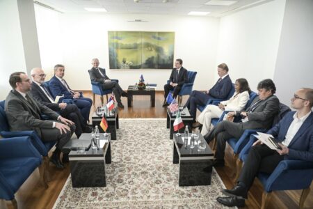 Ambasadorët e QUINT-it i shkuan Kurtit në zyre, jipen detaje nga ky takim