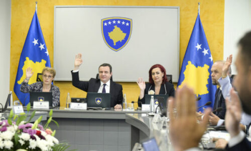 Qeveria në detyrë mban mbledhje elektronike, merr dy vendime