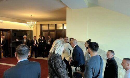 Takimet në Presidencë, Haradinaj arrin i pari