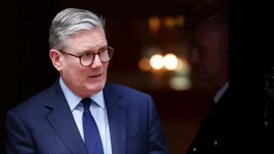 Zjarr në shtëpinë e kryeministrit britanik, arrestohet i dyshuari