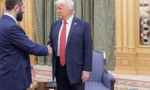 Çfarë sinjalizon takimi i Trumpit me udhëheqësin e ri sirian?