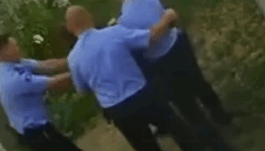 Arrestohen tre zyrtarët policorë që dyshohen se e rrahën një person në Klinë