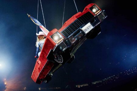 Gati sa nuk ra, ekipi i Beyonces deklarohet pas defekteve të makinës fluturuese