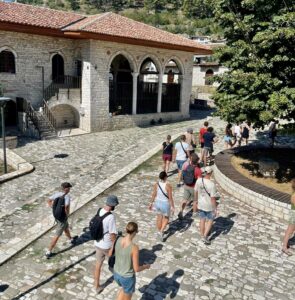 Shqipërinë në maj e vizituan 1 milion turistë të huaj, 95 për qind prej tyre nga Europa