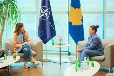 Vjen në Kosovë edhe Përfaqësuesja Speciale e Sekretarit të Përgjithshëm të NATO-s