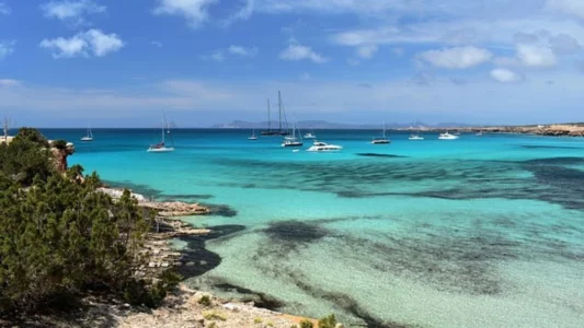 Ngjarje e tmerrshme në plazhin e Spanjës, dalin në breg 5 trupa të pajetë, me duar e këmbë të lidhura