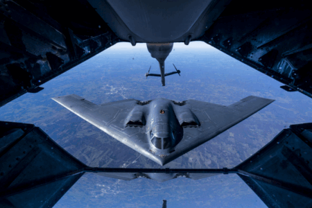 Dalin imazhe të reja satelitore pas sulmit amerikan me B-2 në bazat e Iranit: Ja çfarë bëri “Çekani i Mesnatës”