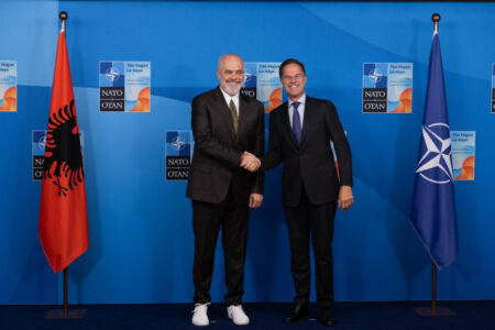 Rama në Hagë: NATO rol kyç në ndërtimin e një terminali ushtarak