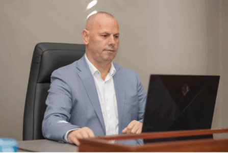 Lladrovci: Askush s’mund të më largojë nga PDK-ja, e kam bërë krenare partinë