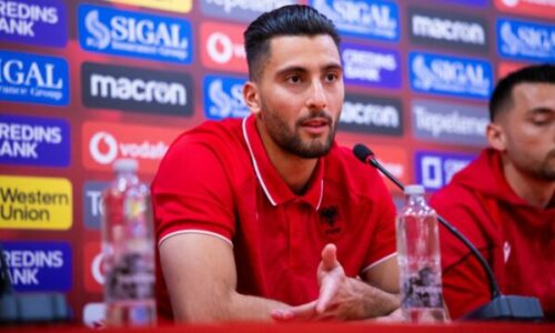 “Synojmë vetëm tre pikët, të tjerat i lëmë jashtë futbollit”, Strakosha për ndeshjen me Serbinë: E meritojmë të shkojmë në një Botëror