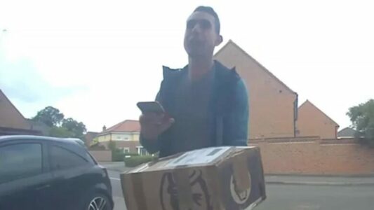 Jeta e tij u shkatërrua brenda natës: Gjyqtari i famshëm tani ka filluar punë si postier