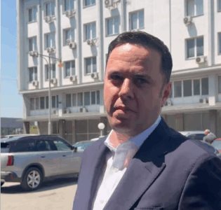 Abdixhiku për Kurtin: Pa fije inteligjence