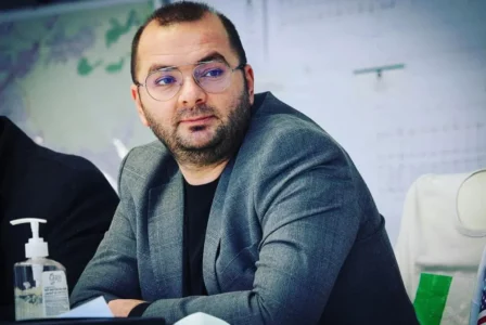 Arbër Ismajli tregon tri projektet kryesore për fshatin Pogragjë