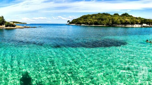 Pushime në plazhe, “Telegraph” përfshin Shqipërinë në 10-shen më të mirë në Europë