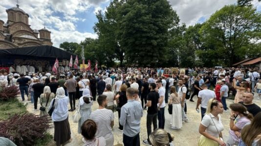 Vidovdani: Arrestohet një serb në prani të KFOR’it dhe IPK’së, ishte organizator i një grupi nga Beogradi