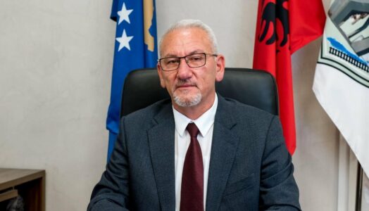 Mehmet Ballazhi sërish kandidon për kryetar të Hanit të Elezit