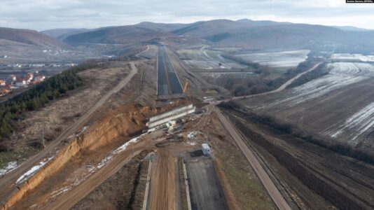 Xhaferi: Asnjë bager në gjithë autostradën e Gjilanit, Kosova nuk ka as Qeveri, as Parlament