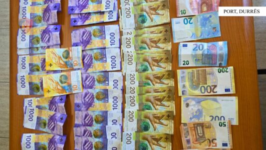 Kapen në Durrës dy kosovarë me 22 mijë franga të padeklaruara