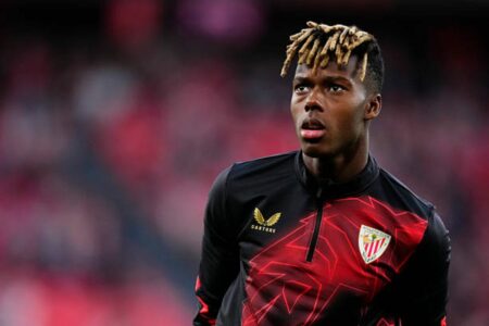 Tifozët thyejnë xhamin e makinës së Nico Williams në Bilbao