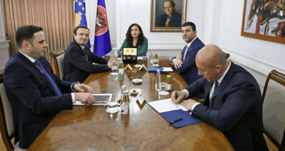 Presidentja pritet t’i ftojë në takim liderët e partive politike