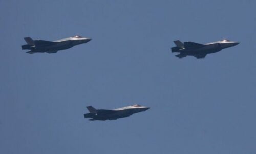 CNN: Izraeli duket se sulmoi pozicionet raketore iraniane që mund t’i godasin forcat amerikane