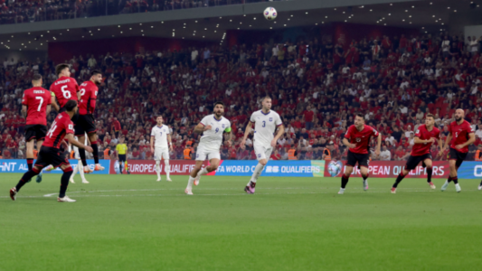 Shqipëria dominoi Serbinë, por fati mungoi – barazim pa gola në “Air Albania”