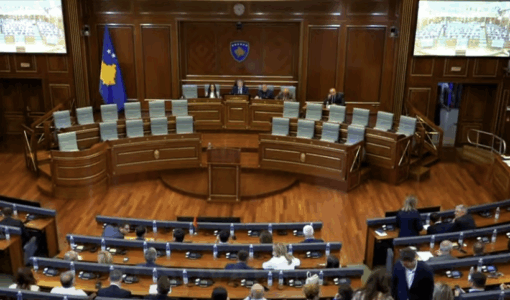 Nis seanca e 47-të, emri i Albulena Haxhiut sërish para deputetëve